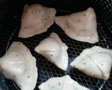 A picture of step 14 of Aloo Samosa.