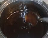 A picture of step 11 of Australian cake.. chocalate toping on vanilla cake.
