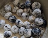 Foto langkah ke 3 dari resep Streusel Blueberry Muffin.