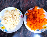 Foto del paso 1 de la receta: Calabaza frita con patatas y huevo