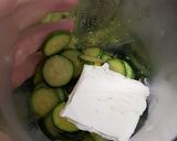 Foto del passaggio 2 della ricetta Penne con zucchine e robiola