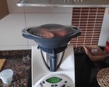 Foto del paso 4 de la receta: Salmón al vapor con verduritas en thermomix