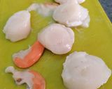 Une image de l'étape 4 de St Jacques poêlées, compotée de rhubarbe gimgembre coriandre.