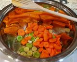Foto del paso 2 de la receta Crema de puerros, judías verdes, shiitake y zanahorias
