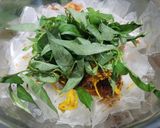 Hình bước làm 2 của món Bánh tráng trộn (có gì trộn đó)