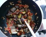 Foto langkah ke 3 dari resep Egg n' Eggplants Sautè.