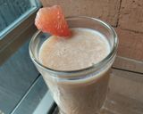 Foto del paso 2 de la receta: Jugo🍹🥛🍯 de pomelo🍊, plátano🍌 y leche condensada🥛🧃🍯