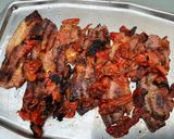Une image de l'étape 7 de Poitrine de porc marinée grillée aux tomates cerises.