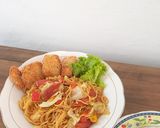 Foto langkah ke 7 dari resep Mie Goreng Super Simple 👩‍🍳.