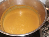 Crema de moniatos i porros amb cruixent d'ibèric i parmesà