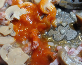 Foto del paso 1 de la receta: Ensalada tibia amb, Gouda, champinyons, bacon i cruient de cebolla