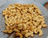 Foto langkah ke 6 dari resep 54. Kacang Mente Goreng Gurih dan Renyah.