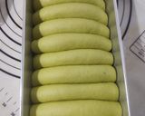 Foto langkah ke 5 dari resep Roti Sisir Pandan.