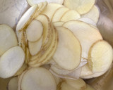 Foto del paso 1 de la receta: 540. Flor de huevos rotos (picoteo)