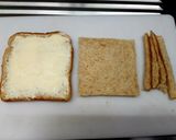 รูปขั้นตอนการทำที่ 1 ของ Apple Cream Cheese Sandwich