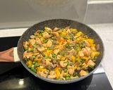 A picture of step 4 of Chow Mein.