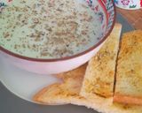 Foto langkah ke 4 dari resep Cream Soup with Garlic Bread.