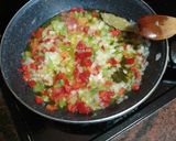 Foto del paso 3 de la receta: Pasta con salteado de salchichas y bacon