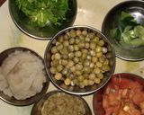 गावरान वाट्या ना झणझणीत रस्सा/ वाटाणा ग्रेव्ही (vatana gravy recipe in marathi) रेसिपी स्टेप 2 फोटो 