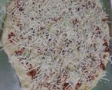 Foto langkah ke 6 dari resep Bolognese Pizza Homemade Simpel.