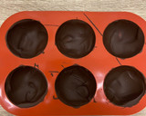 Foto del paso 2 de la receta: Bombas de chocolate navideñas