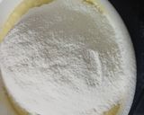 A picture of step 2 of White butter orange cake.