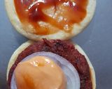 A picture of step 13 of Grilled Mini Kulcha Burger.