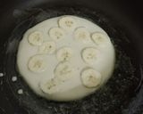 A picture of step 4 of Banana cheese stuffed pancake.