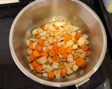 Foto del paso 2 de la receta: Lomo de cerdo en salsa en olla exprés