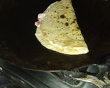A picture of step 3 of Mayonnaise chapati sandwich.