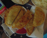 Foto del paso 7 de la receta: Cómete a México no a su gente(quesadillas fritas o empanadas)