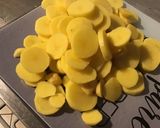 Une image de l'étape 2 de Pommes de terre et poivrons rouges aux herbes aromatiques.