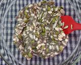 A picture of step 2 of Seeds Crackers (Roasted sunflower seeds).