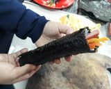 Foto langkah ke 6 dari resep Gimbap homemade mudah & praktis.