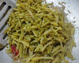 Foto langkah ke 3 dari resep Tumis Bunga Pepaya.