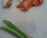 Foto langkah ke 2 dari resep Tumis Cumi Sederhana.