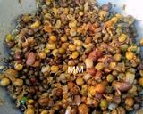 A picture of step 2 of Mixed Sprouts Chaat.