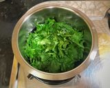 A picture of step 1 of Palak Khichdi.