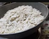A picture of step 1 of Nylon poha dry chevda.