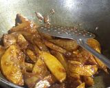 A picture of step 4 of Chilli potato wedges.