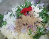 A picture of step 3 of Crispie Poha Potato Tikki Burger.