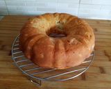 Foto del passaggio 8 della ricetta Ciambella alle mele e yogurt