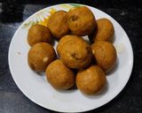 A picture of step 7 of Sattu laddu.