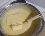 A picture of step 4 of Galaktoboureko.