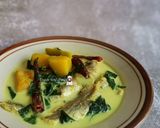 Gambar langkah 6 resipi Masak Lemak Labu Kuning, Ikan Gelama Asin & Pucuk Manis.