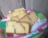 Foto langkah ke 8 dari resep Bolu panggang marmer lembut.