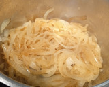 Foto del paso 2 de la receta: Salsa cremosa de cebolla