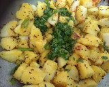 A picture of step 5 of Khatti-Mithi Fried Idlis.