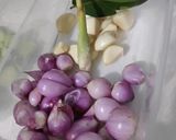 Foto langkah ke 2 dari resep Baby Cumi Sambal Ijo.