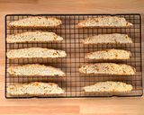 Foto del passaggio 8 della ricetta Cantucci con Crema al Vin Santo